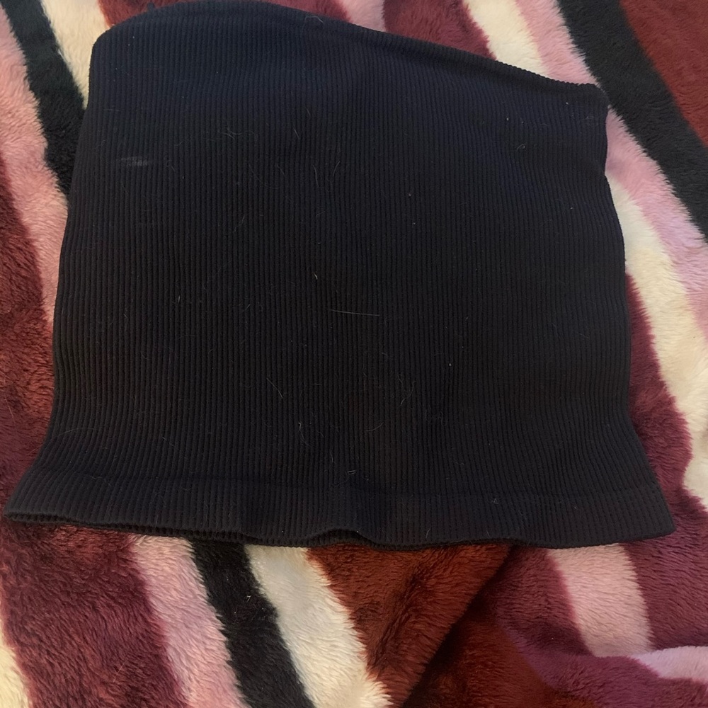 BLACK CROP TOP